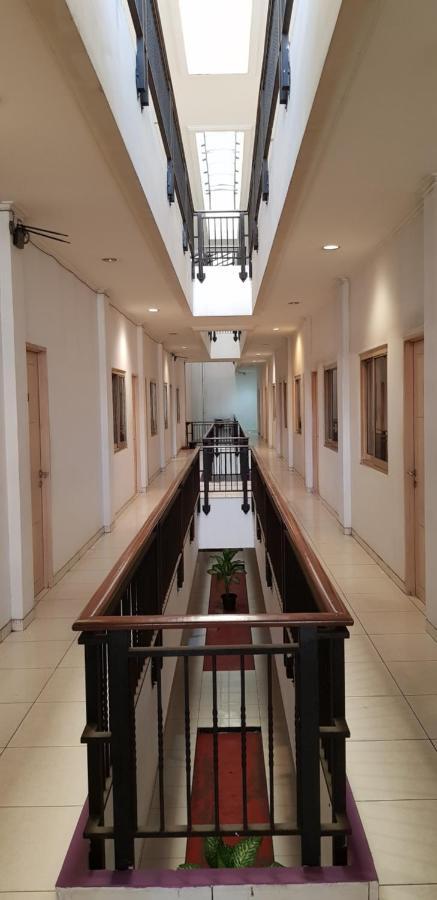 Hotel Dequr Jakarta Kota Екстер'єр фото