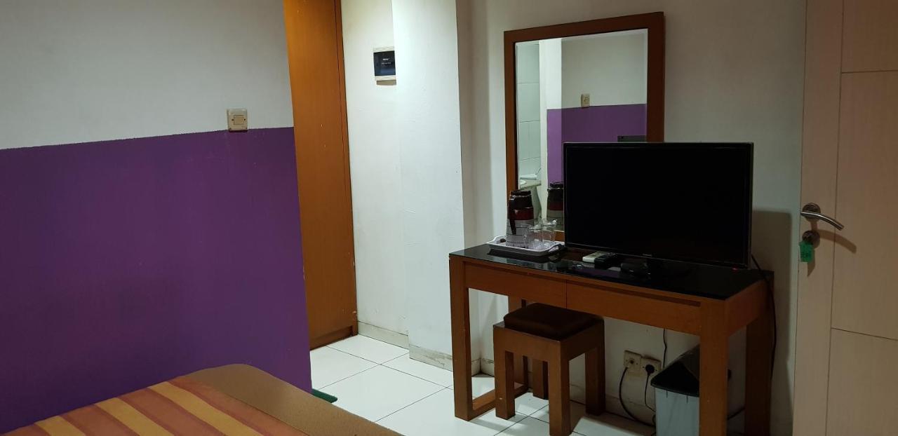 Hotel Dequr Jakarta Kota Екстер'єр фото