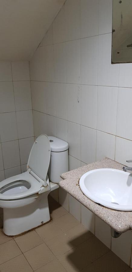 Hotel Dequr Jakarta Kota Екстер'єр фото