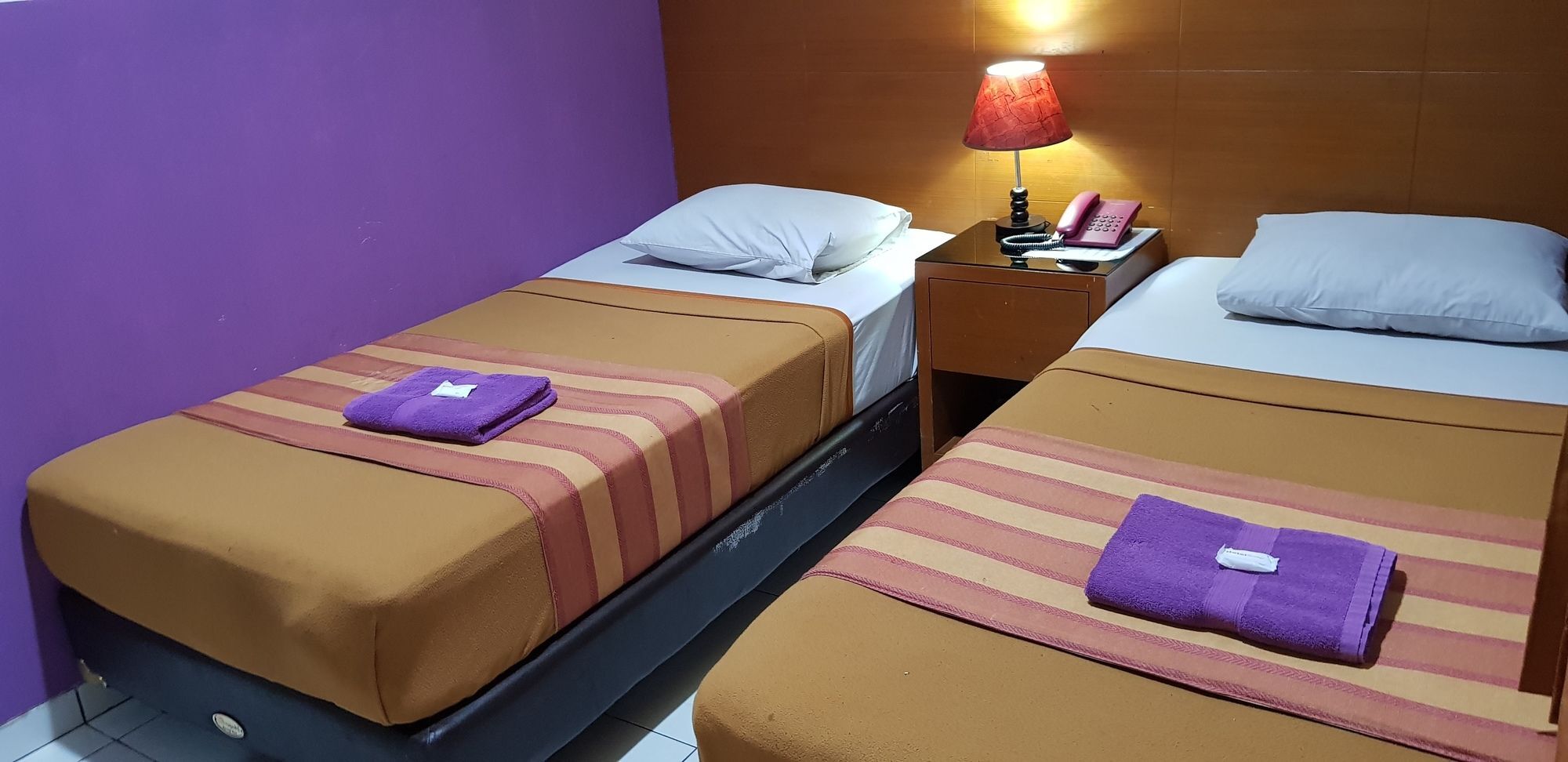Hotel Dequr Jakarta Kota Екстер'єр фото